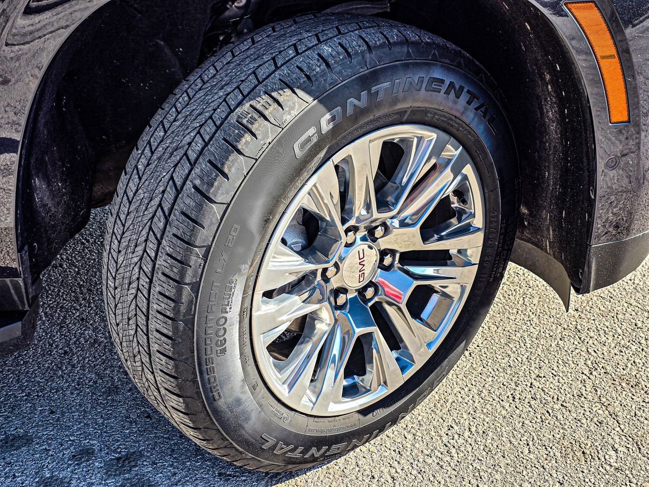 Certified 2025 GMC Yukon Denali image 7