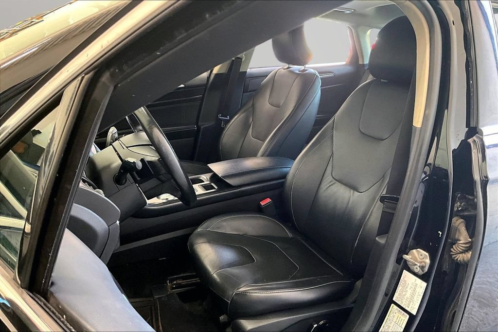Used 2017 Ford Fusion Titanium FWD image 21