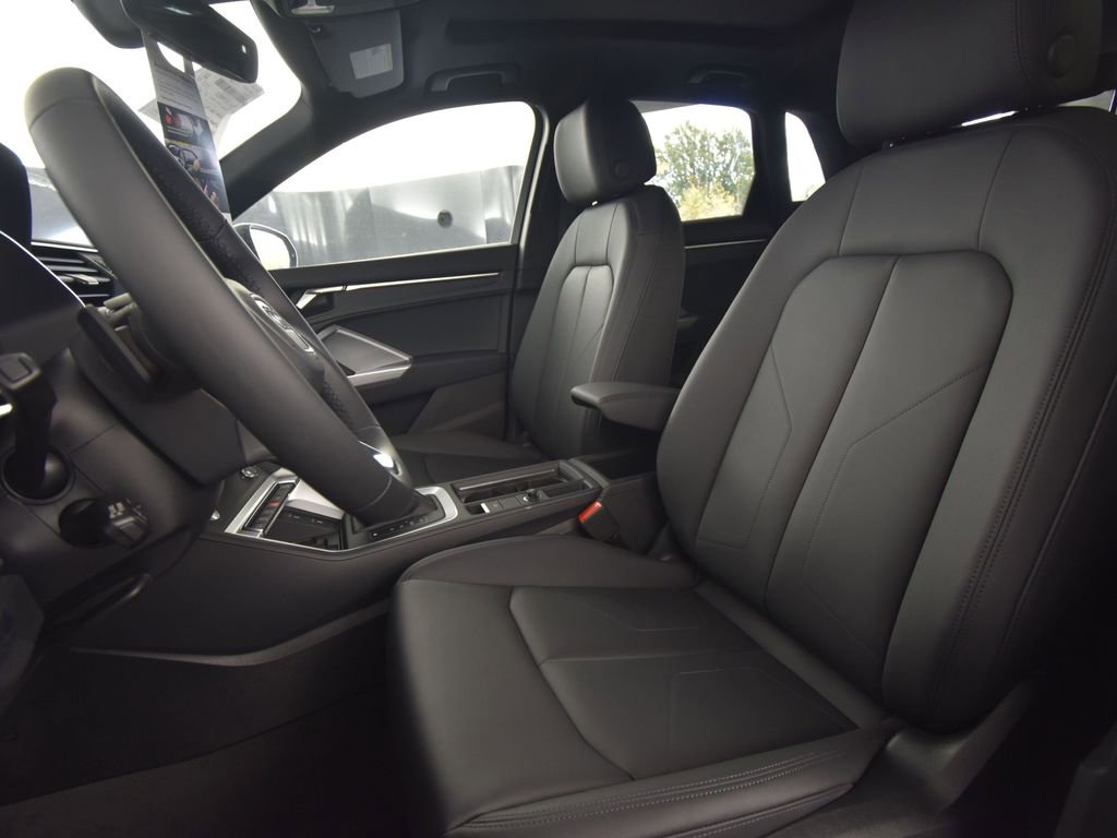 New 2025 Audi Q3 2.0T Premium image 13