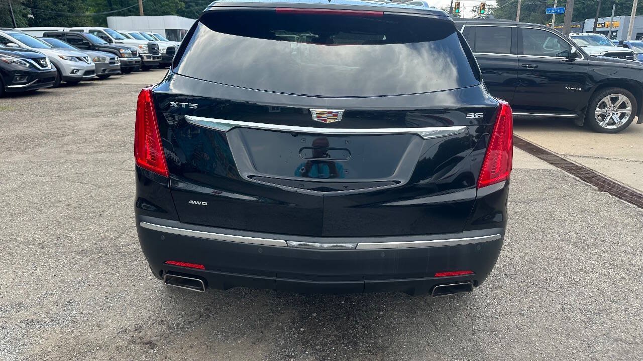 Used 2017 Cadillac XT5 Premium Luxury AWD/4WD image 5