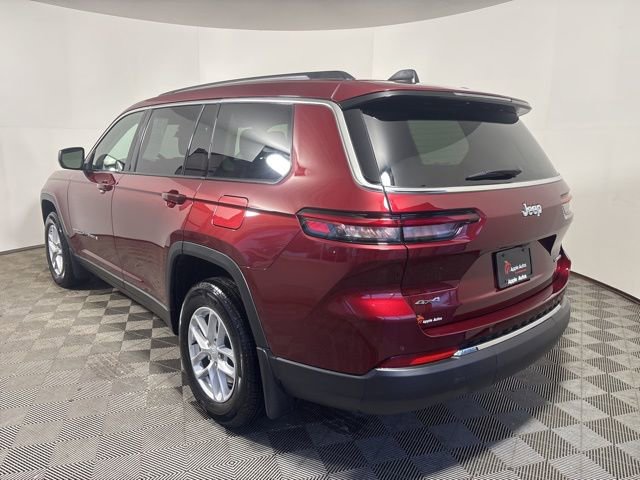 Used 2024 Jeep Grand Cherokee L Laredo image 4