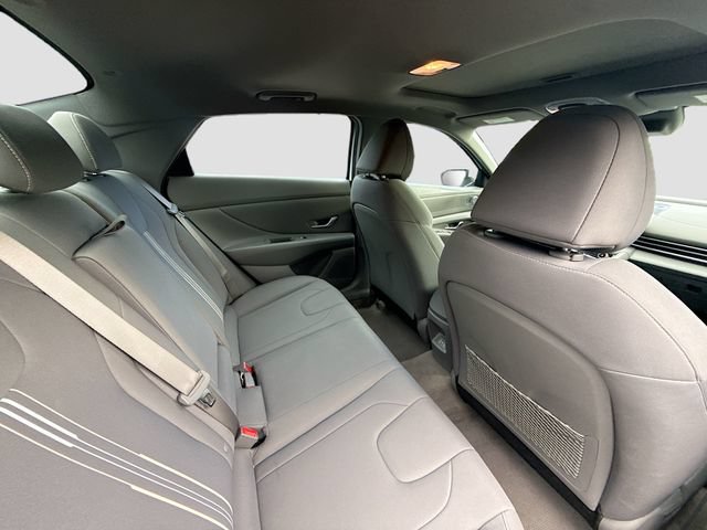 Certified 2024 Hyundai Elantra SEL w/ Convenience Package FWD image 25