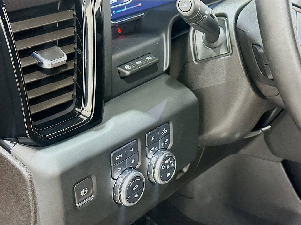 Used 2024 GMC Sierra 2500 AT4 w/ AT4 Premium Plus Package AWD/4WD image 10