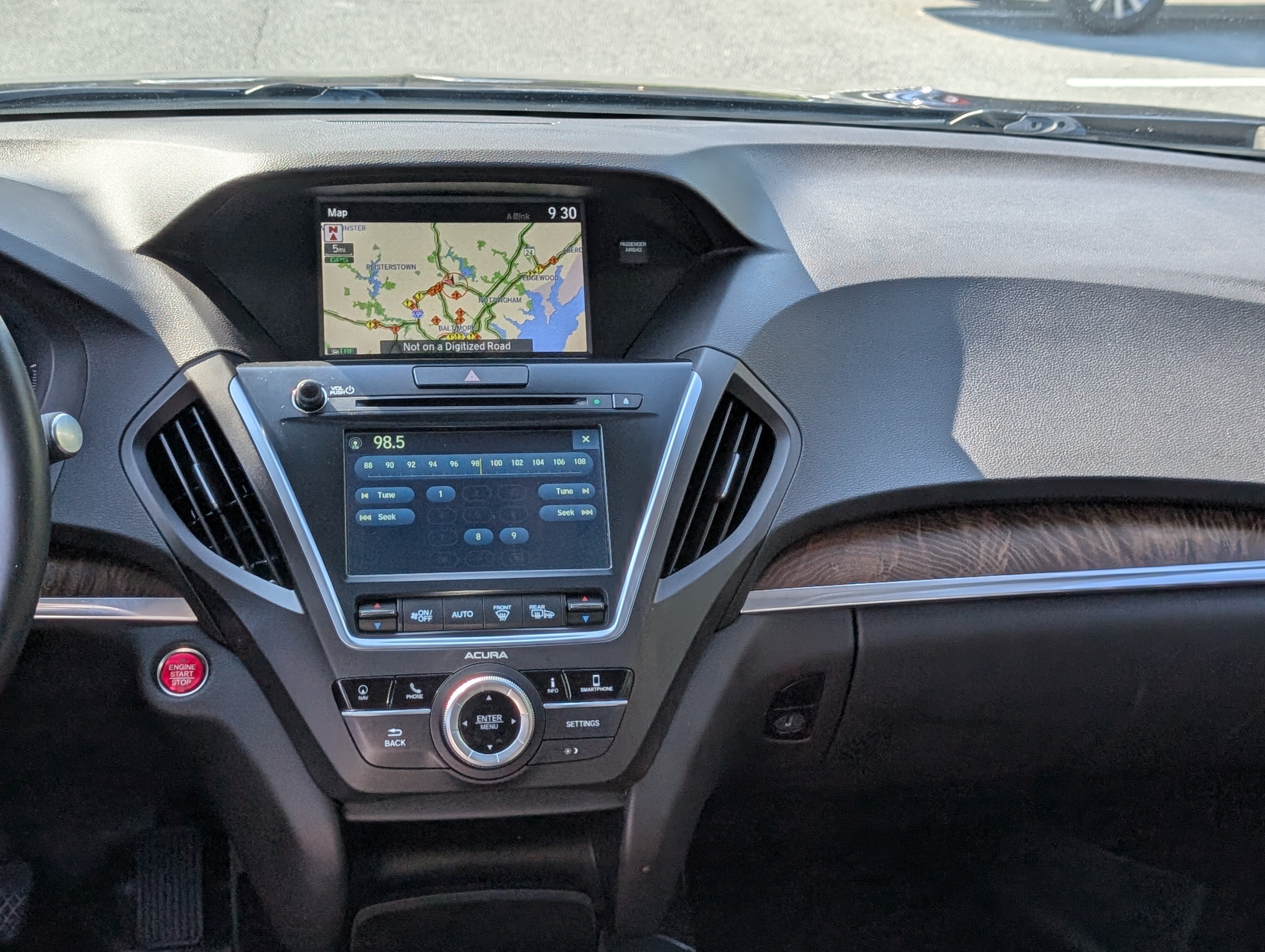 Used 2020 Acura MDX w/ Technology Package AWD/4WD image 19