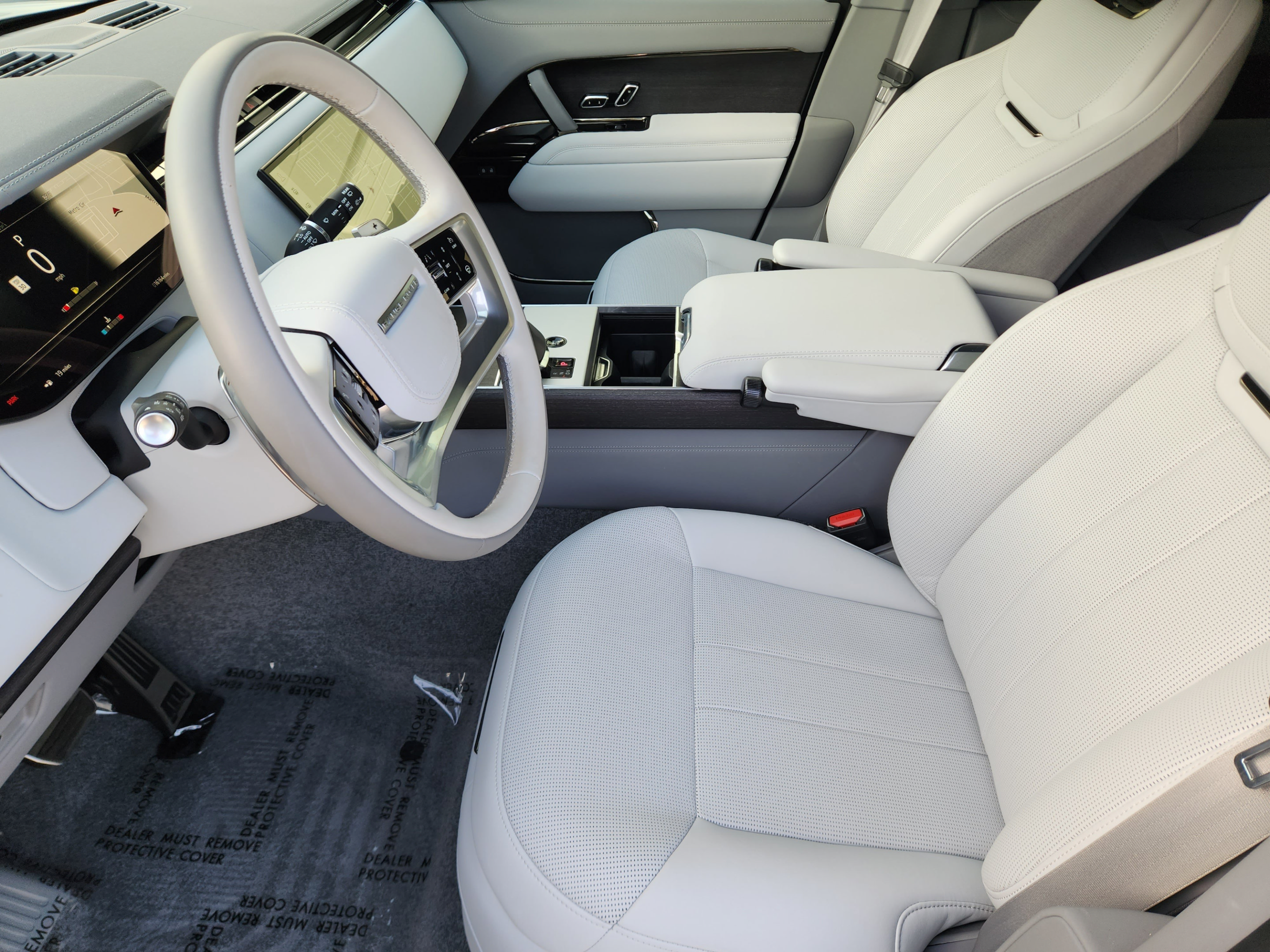 Certified 2025 Land Rover Range Rover SV AWD/4WD image 8