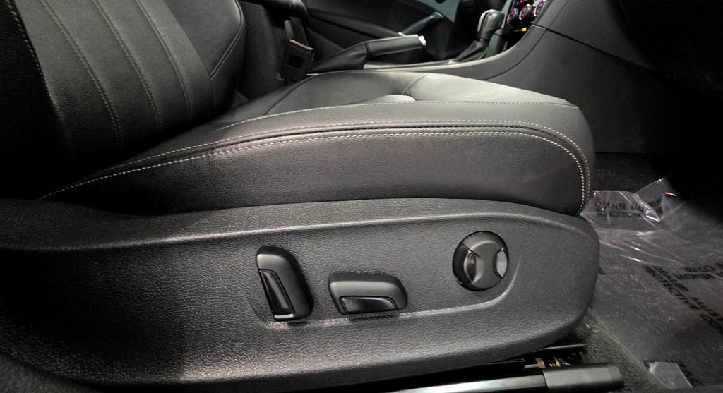 Used 2022 Volkswagen Passat 2.0T FWD image 49