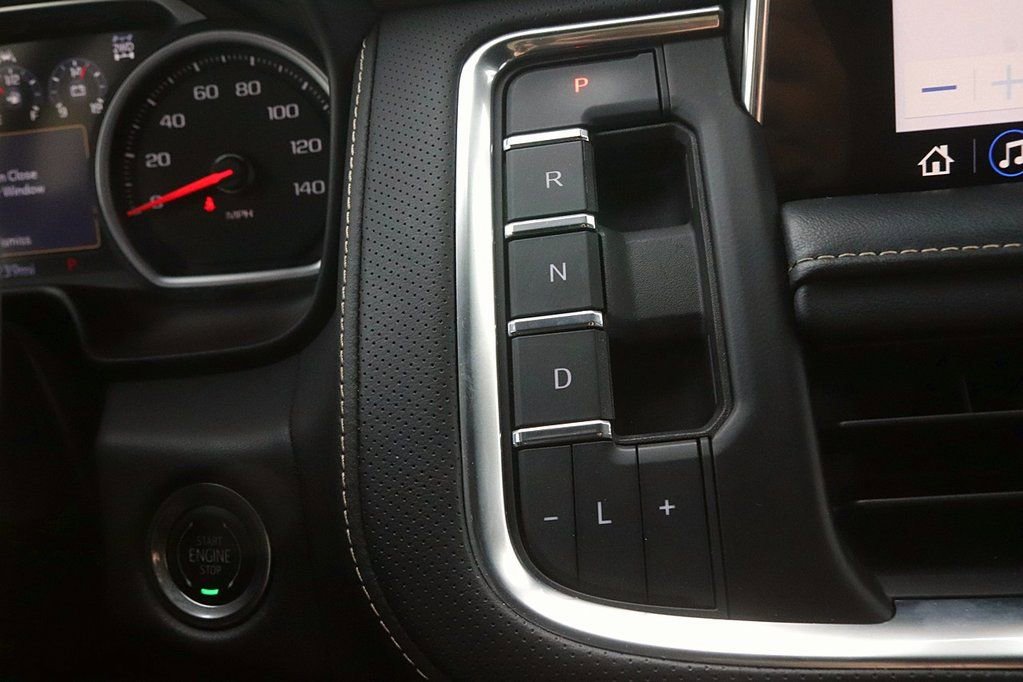 Used 2021 Chevrolet Tahoe Premier w/ Premium Package AWD/4WD image 24