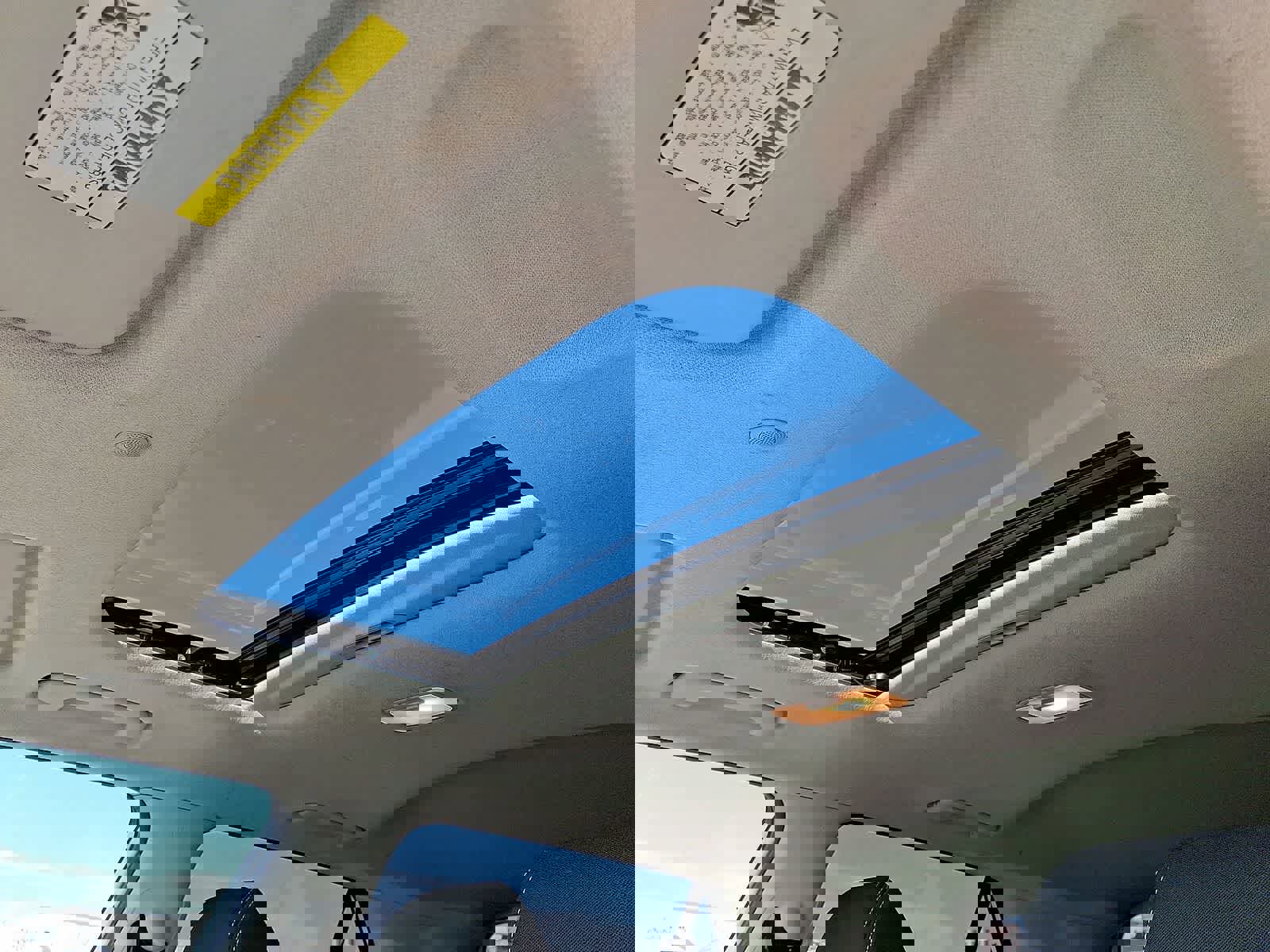 Used 2024 Hyundai Venue SEL image 24