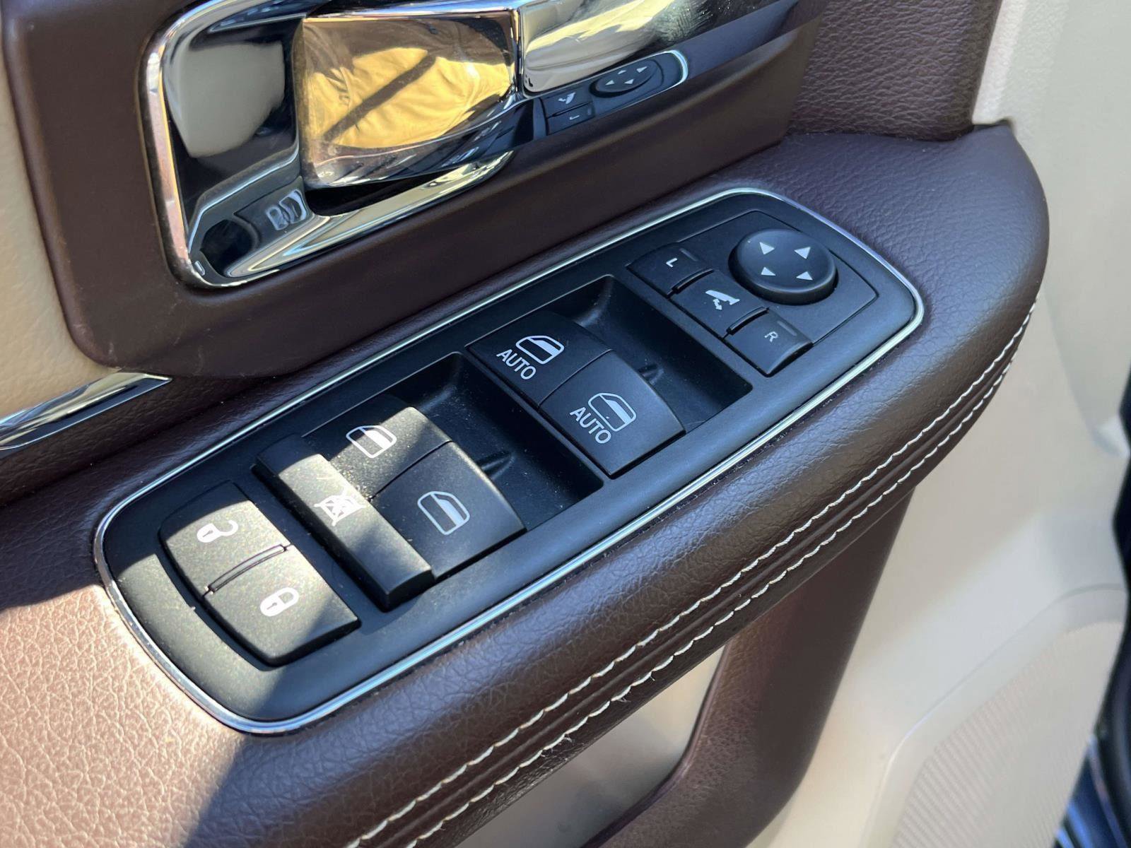 Used 2014 RAM 2500 Laramie image 11