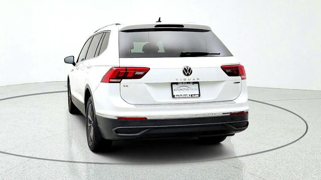 Used 2022 Volkswagen Tiguan SE w/ Panoramic Sunroof Package AWD/4WD image 6
