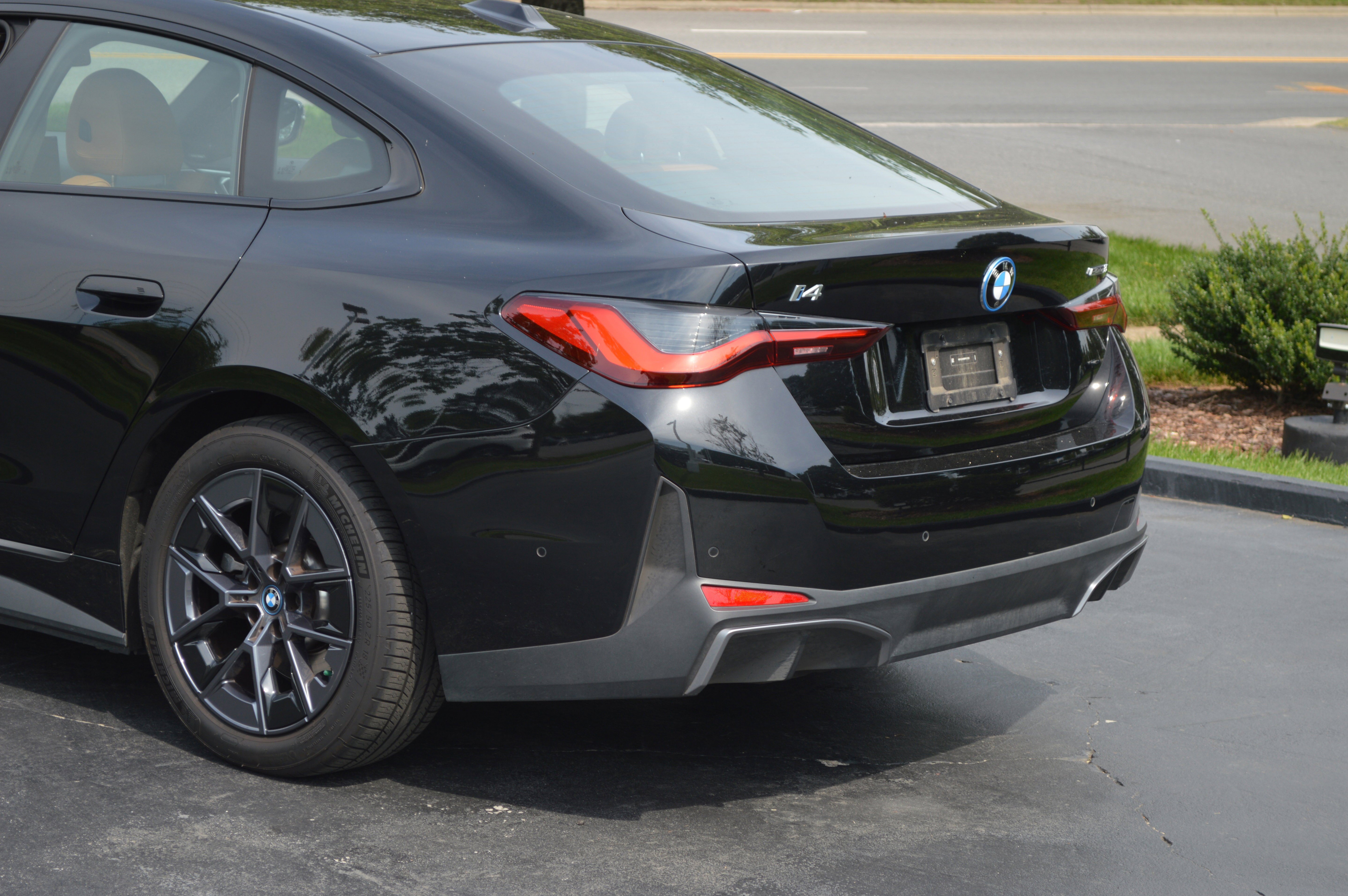 Certified 2023 BMW i4 eDrive35 RWD image 3
