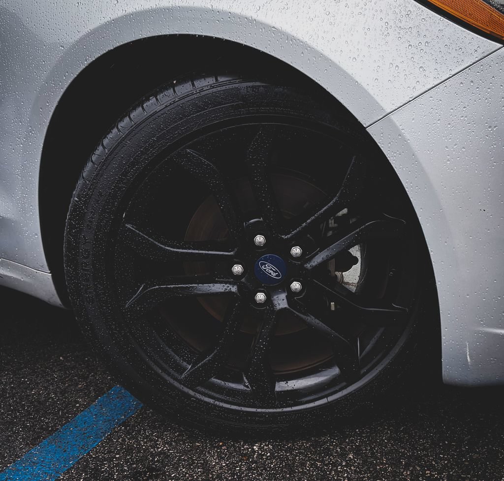 Used 2019 Ford Fusion SE w/ Equipment Group 151A FWD image 2