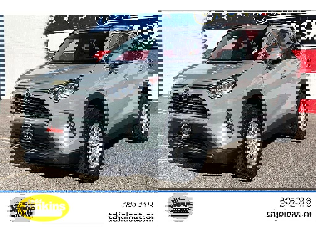 Used 2021 Toyota RAV4 XLE w/ Convenience Package image 1