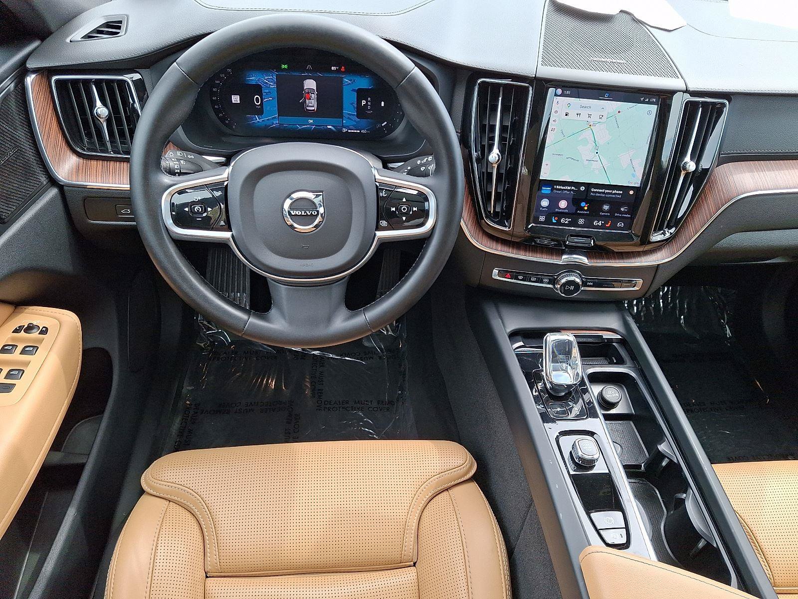 Certified 2023 Volvo XC60 B6 Ultimate w/ Protection Package Premier AWD/4WD image 12