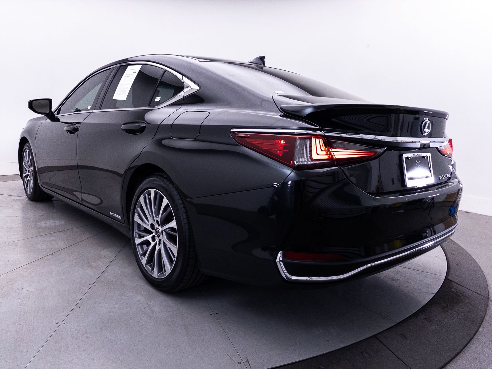 Used 2020 Lexus ES 300h w/ Premium Package FWD image 17