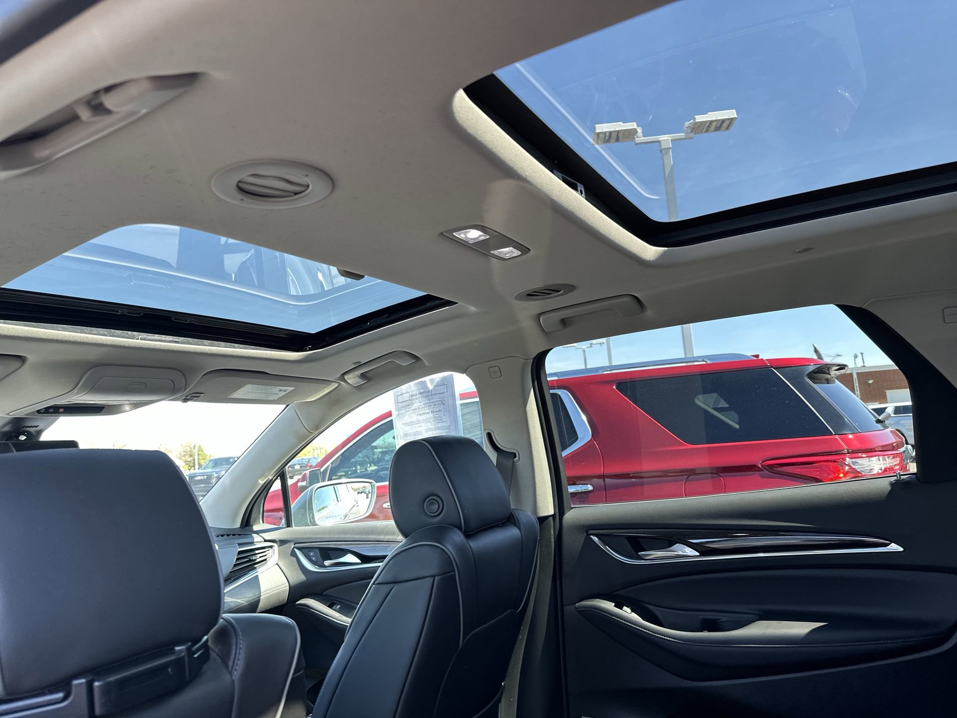 Used 2019 Buick Enclave Avenir w/ Avenir Technology Package AWD/4WD image 21
