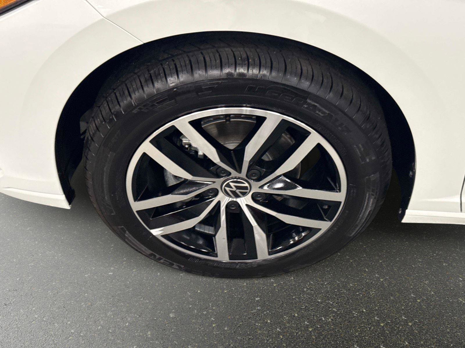 New 2026 Volkswagen Jetta SE image 9