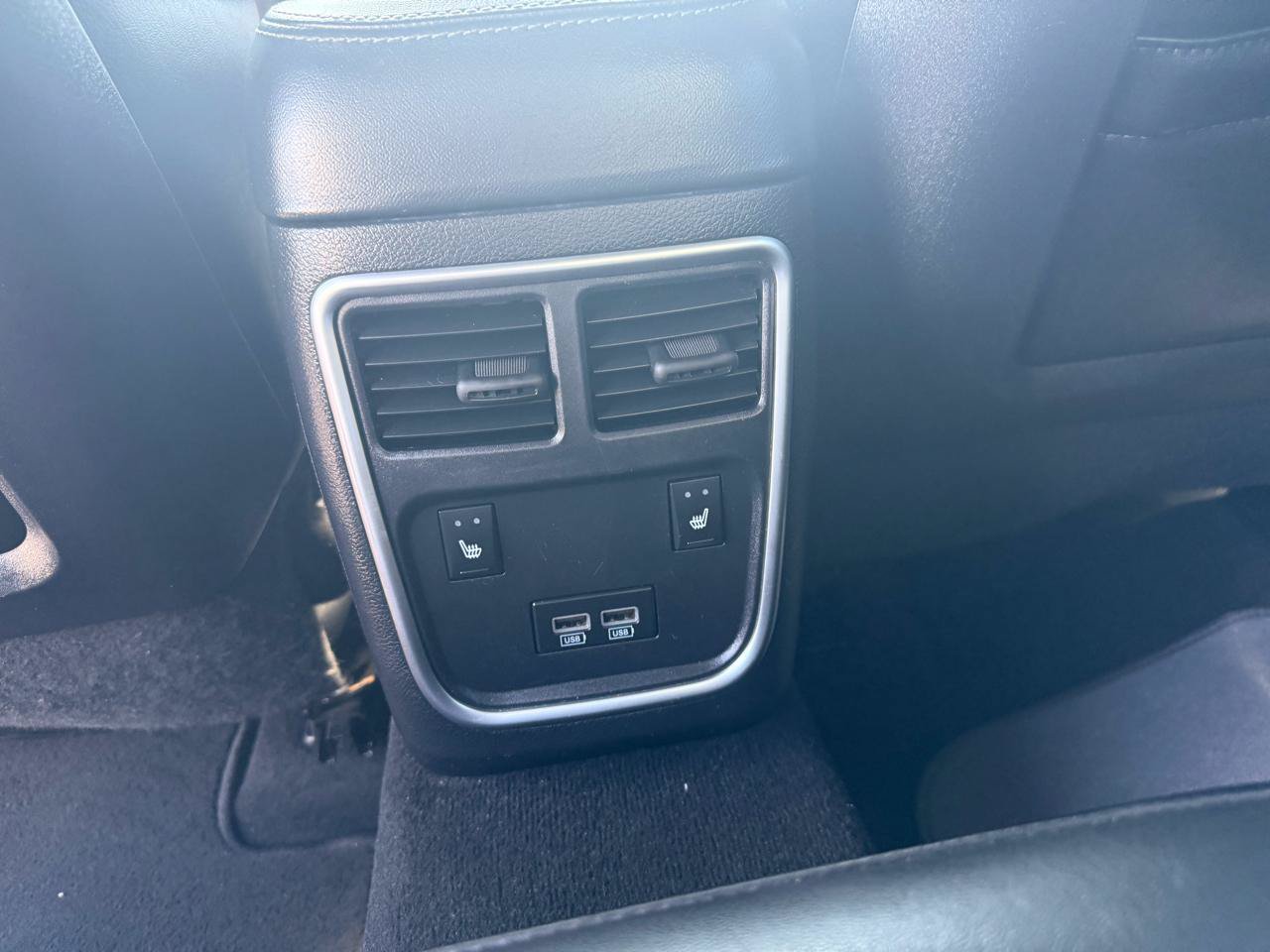 Used 2021 Dodge Charger SXT w/ Leather Interior Group RWD image 15