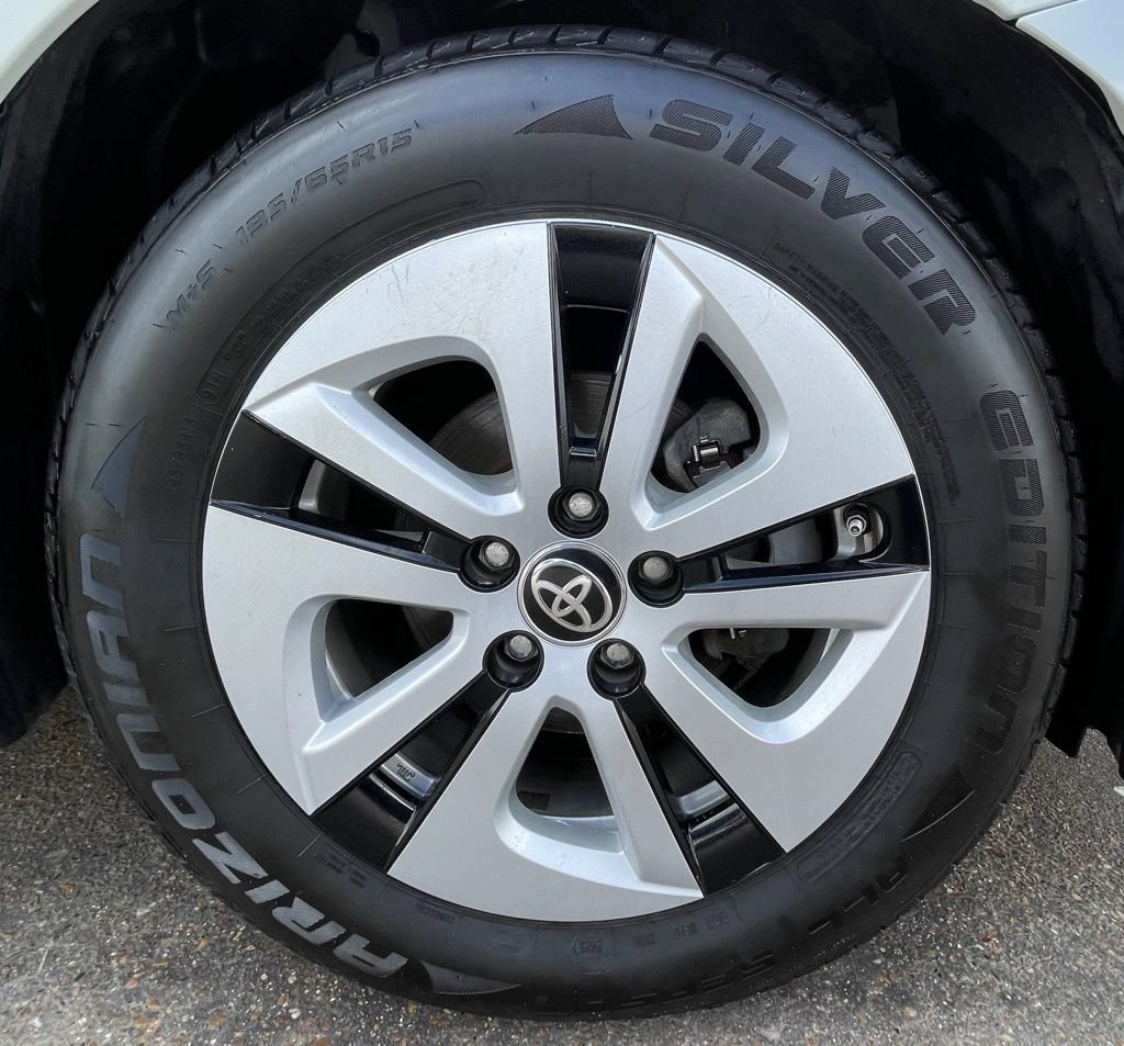 Used 2017 Toyota Prius Three w/ Carpet Mat Package image 15