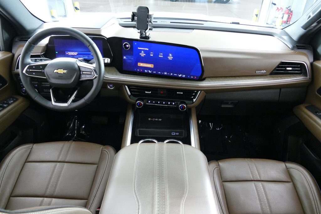 Used 2025 Chevrolet Tahoe High Country w/ Sun And Tow Package AWD/4WD image 24