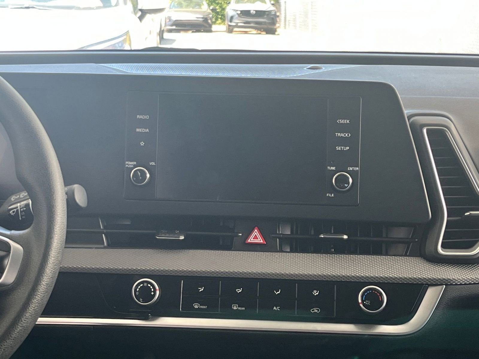 Used 2025 Kia Sportage LX image 17