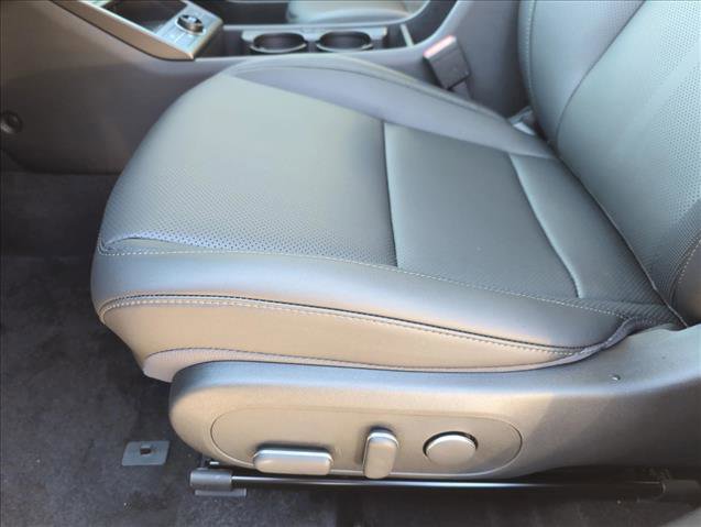 New 2026 Hyundai Kona SEL Premium image 4