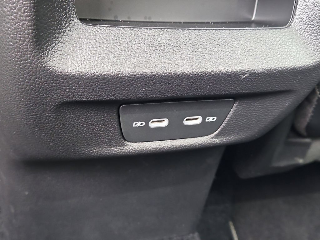 Used 2025 Volkswagen Tiguan SE AWD/4WD image 26