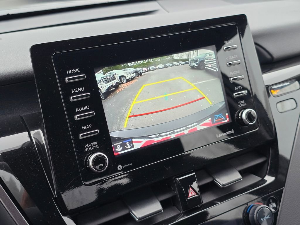 Used 2024 Toyota Camry SE image 32