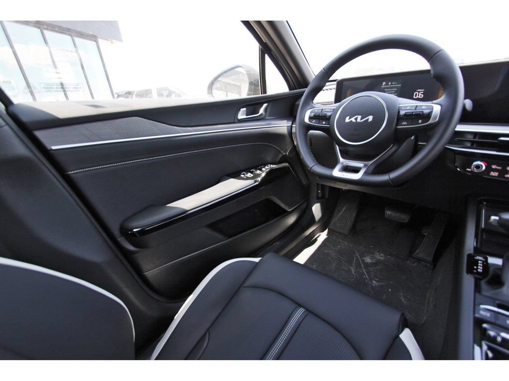 New 2026 Kia K5 GT-Line FWD image 9