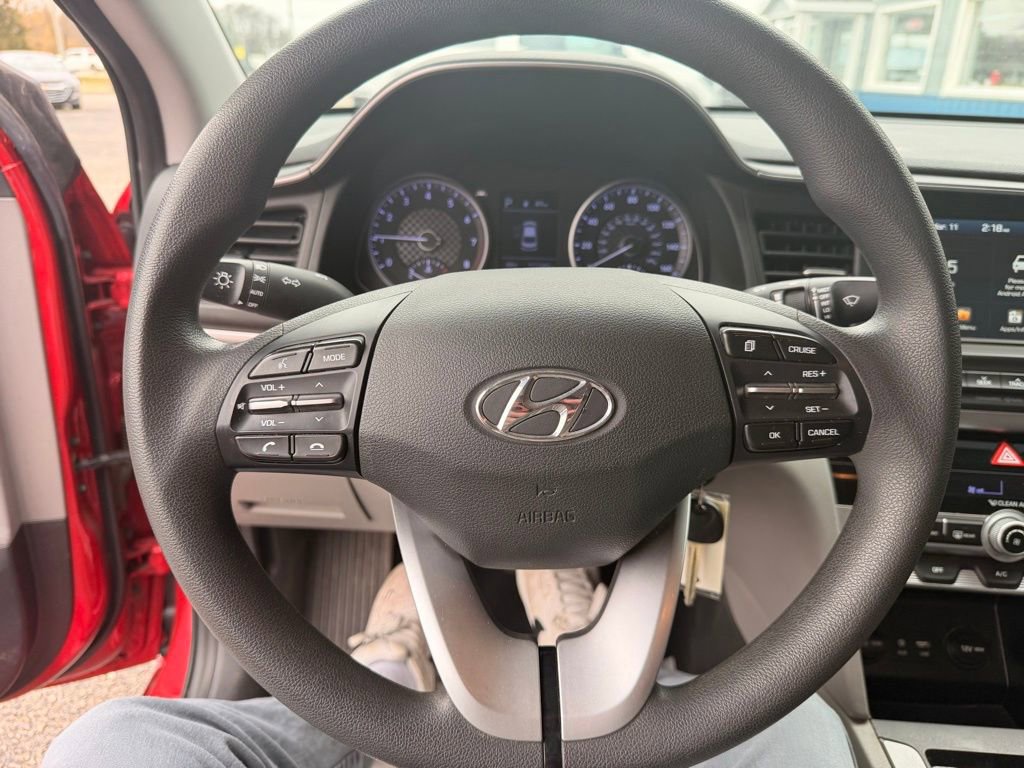 Used 2020 Hyundai Elantra SEL image 14