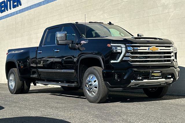 New 2026 Chevrolet Silverado 3500 High Country w/ Technology Package image 2