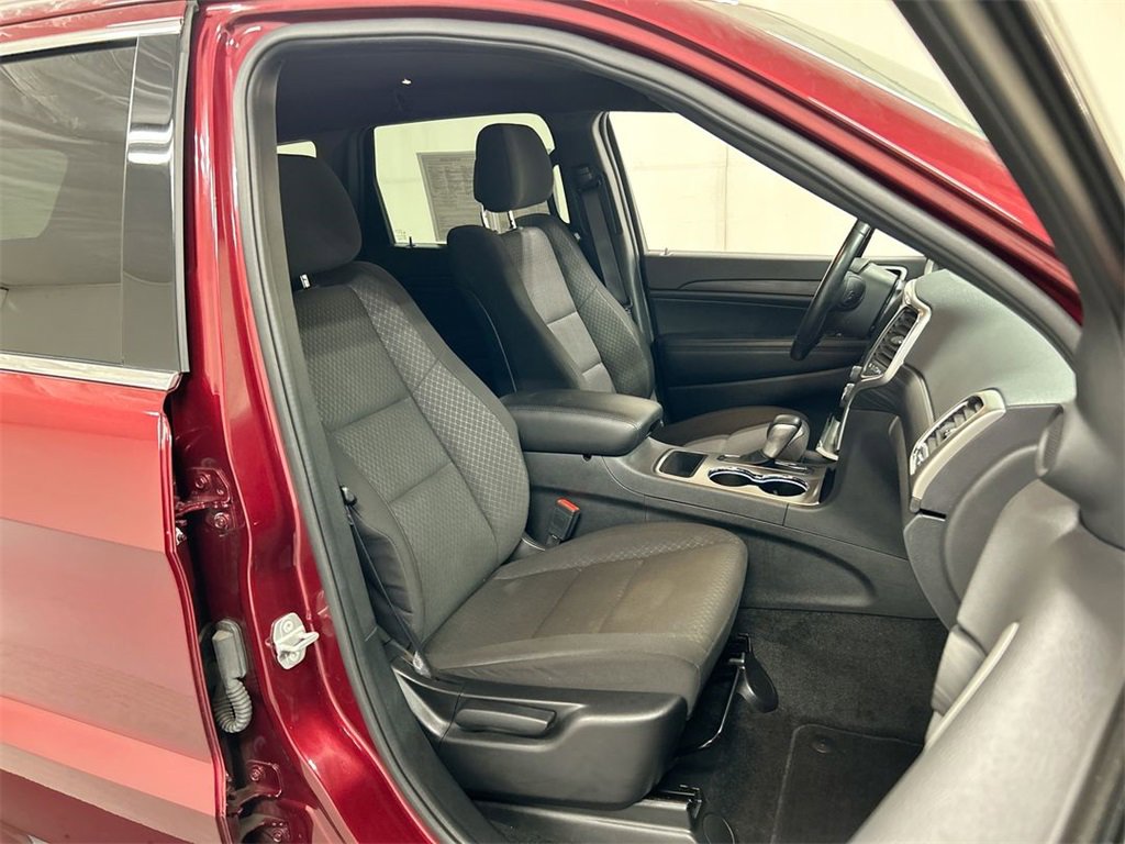 Certified 2021 Jeep Grand Cherokee Laredo image 22