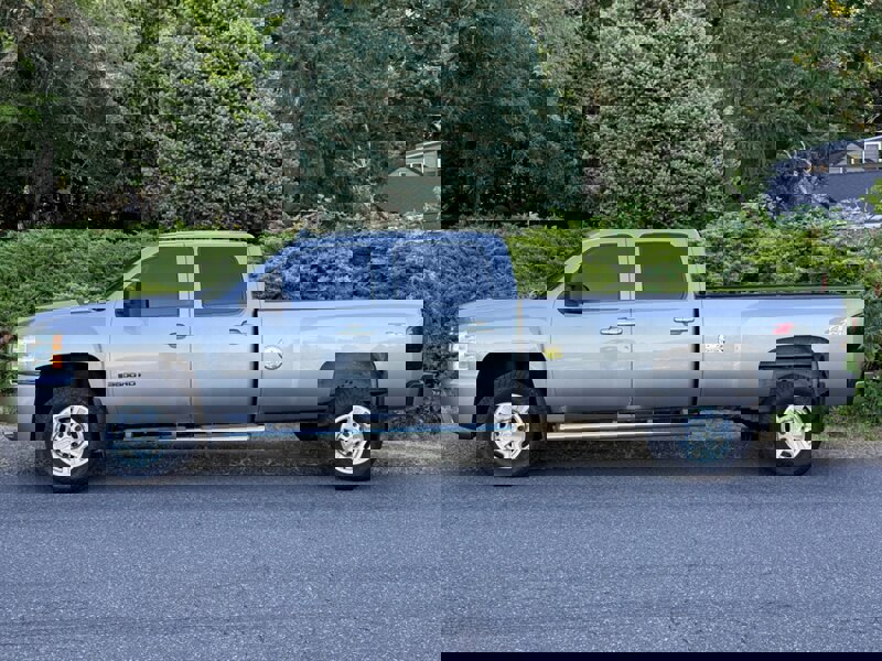 Used 2007 Chevrolet Silverado 3500 LTZ w/ Suspension Package, Off-Road image 2