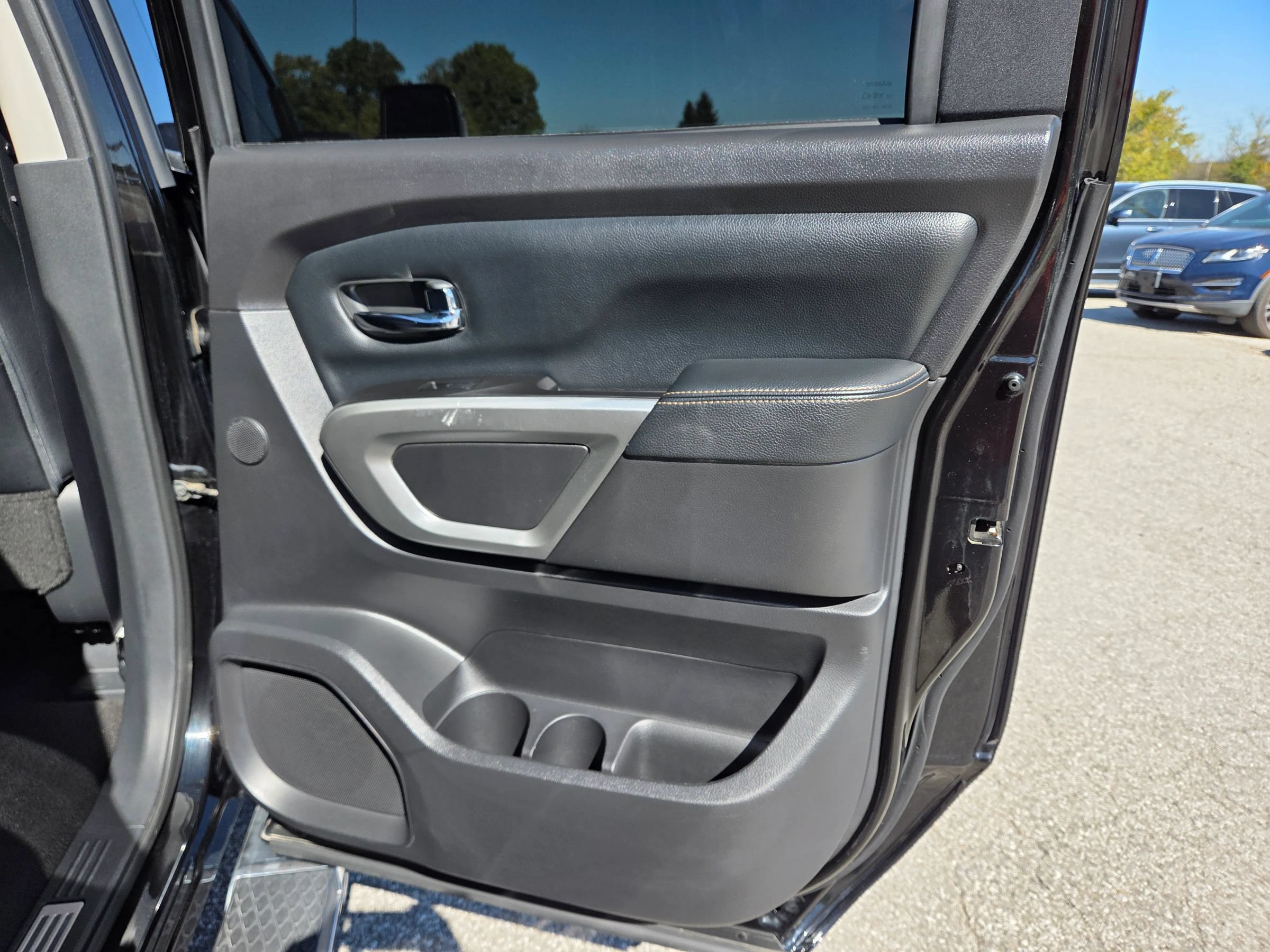 Used 2018 Nissan Titan SL w/ Texas Titan Edition AWD/4WD image 23