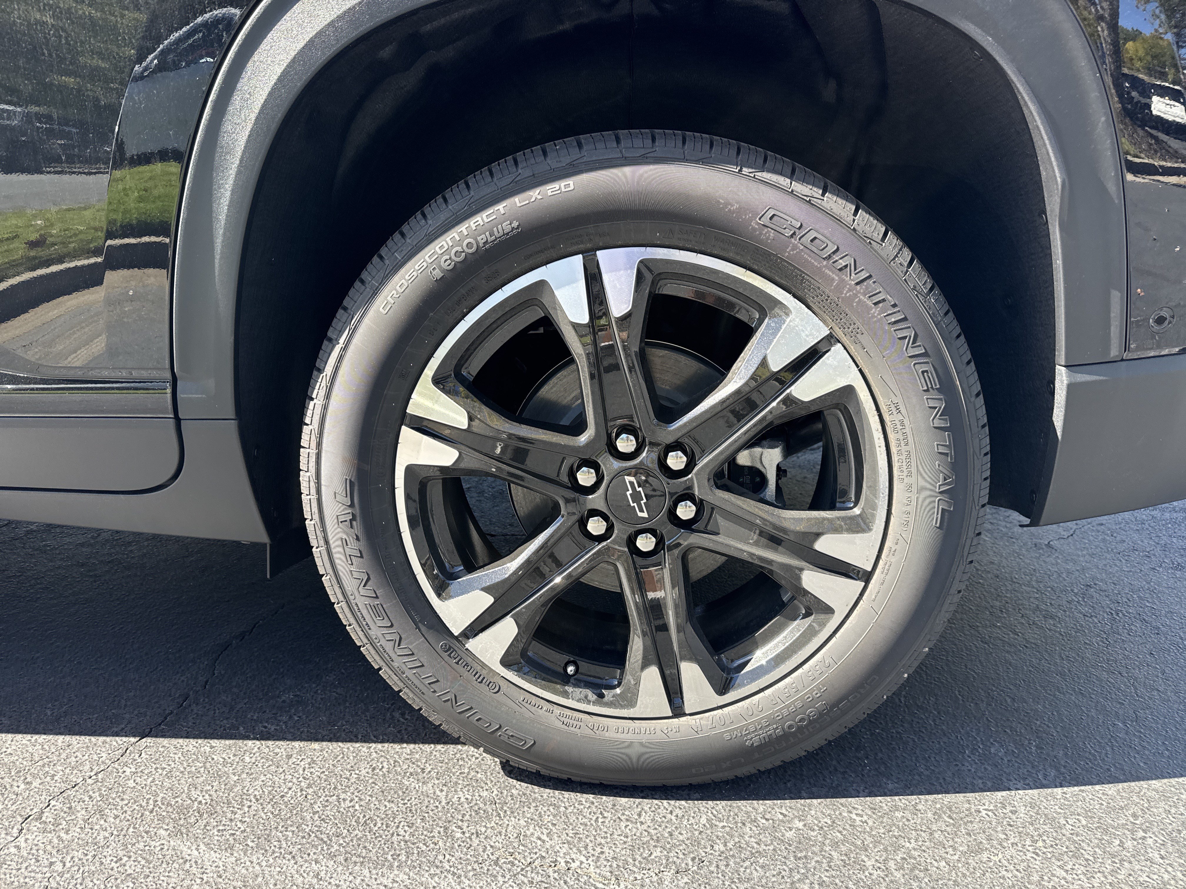 New 2027 Chevrolet Traverse LT w/ Enhanced Driving Package FWD image 21
