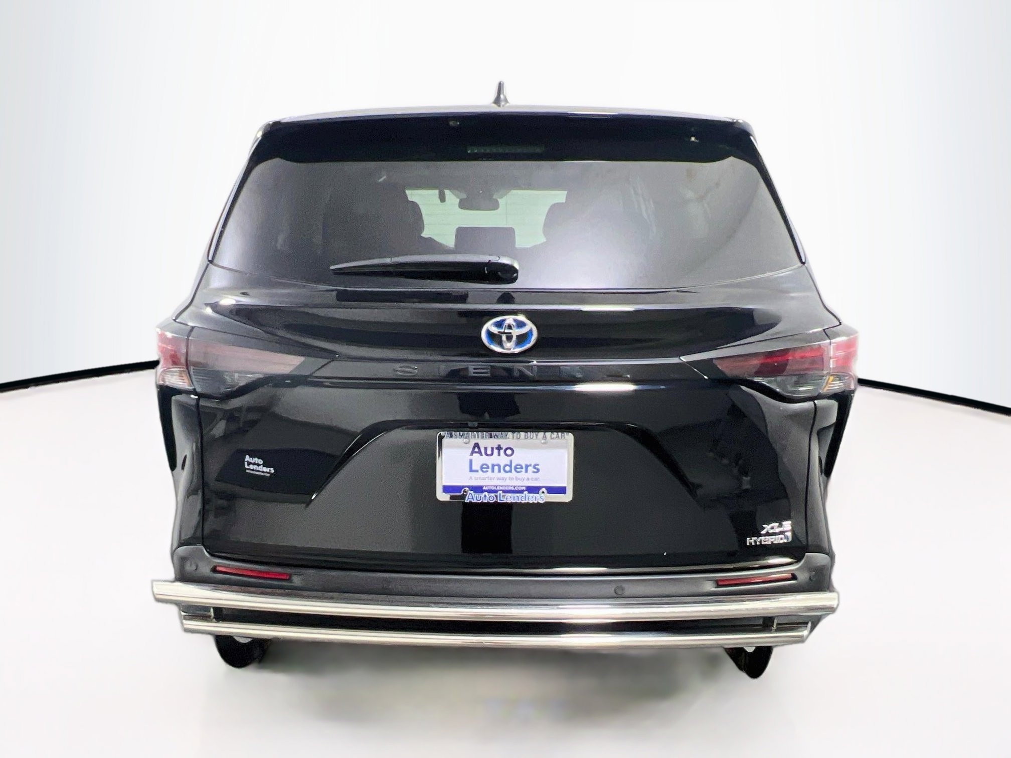Used 2023 Toyota Sienna XLE FWD image 6
