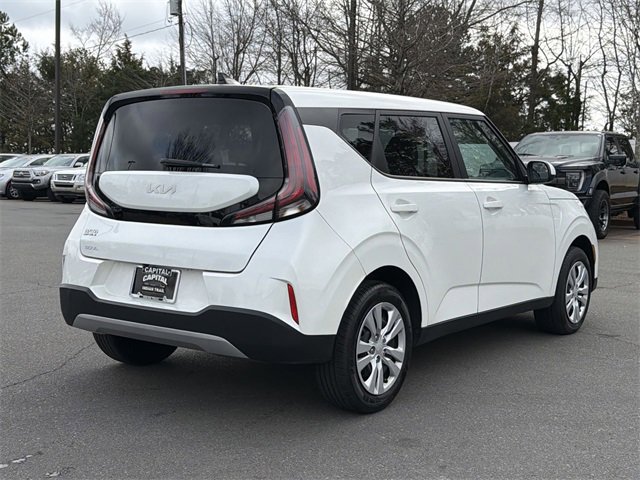Used 2025 Kia Soul LX image 13