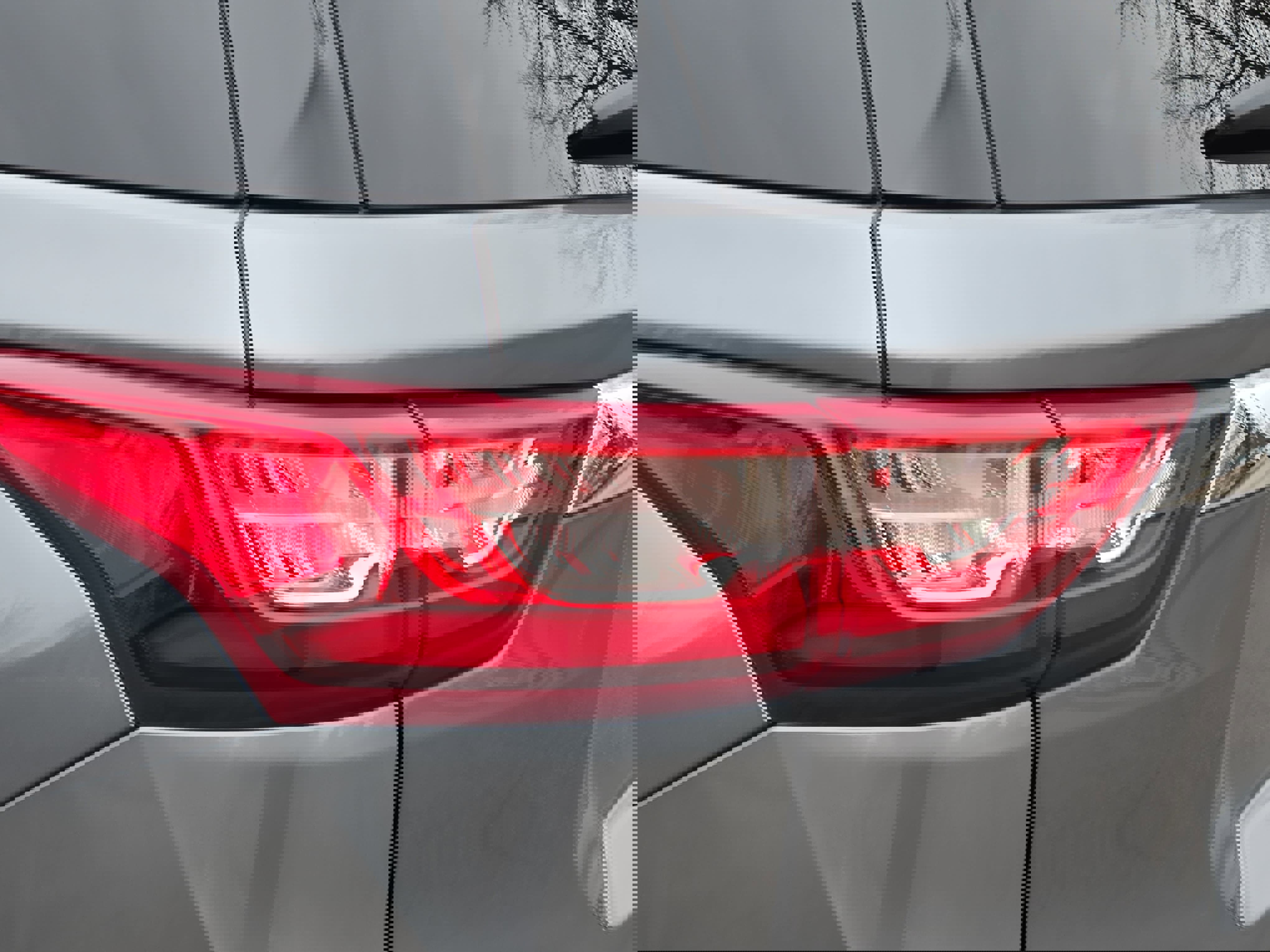 Used 2021 Chevrolet Traverse Premier image 35