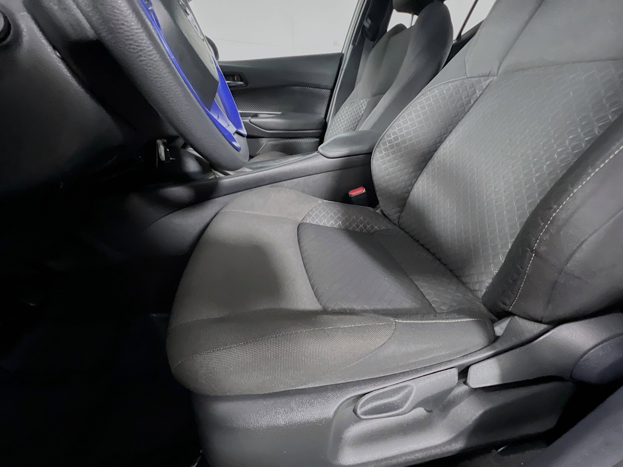 Used 2021 Toyota C-HR LE image 15