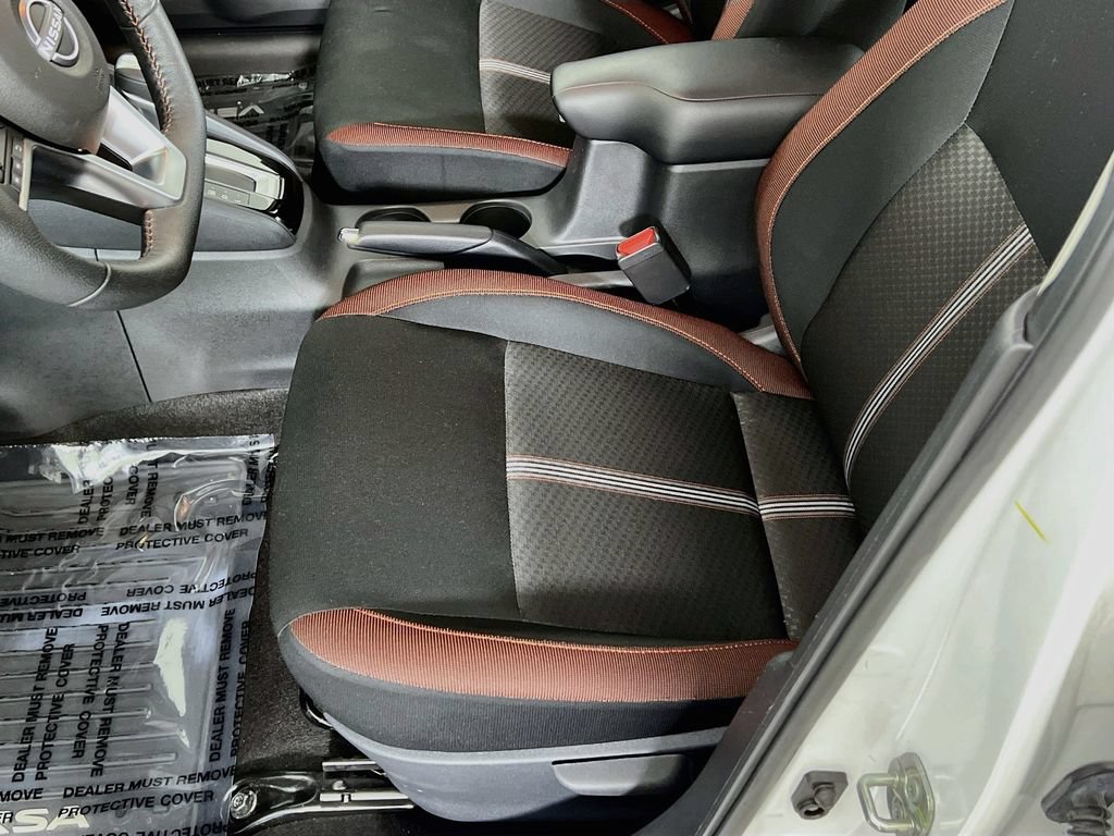 Used 2025 Nissan Versa SR w/ Trunk Package FWD image 18