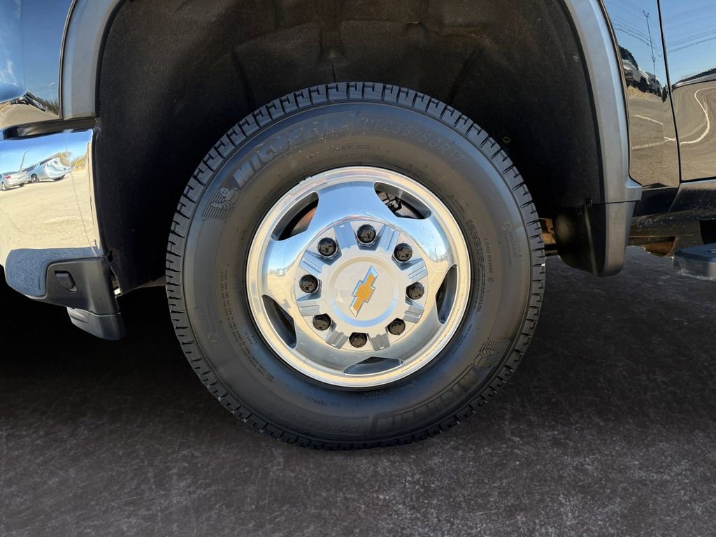 Used 2021 Chevrolet Silverado 3500 LTZ w/ LTZ Plus Package image 9