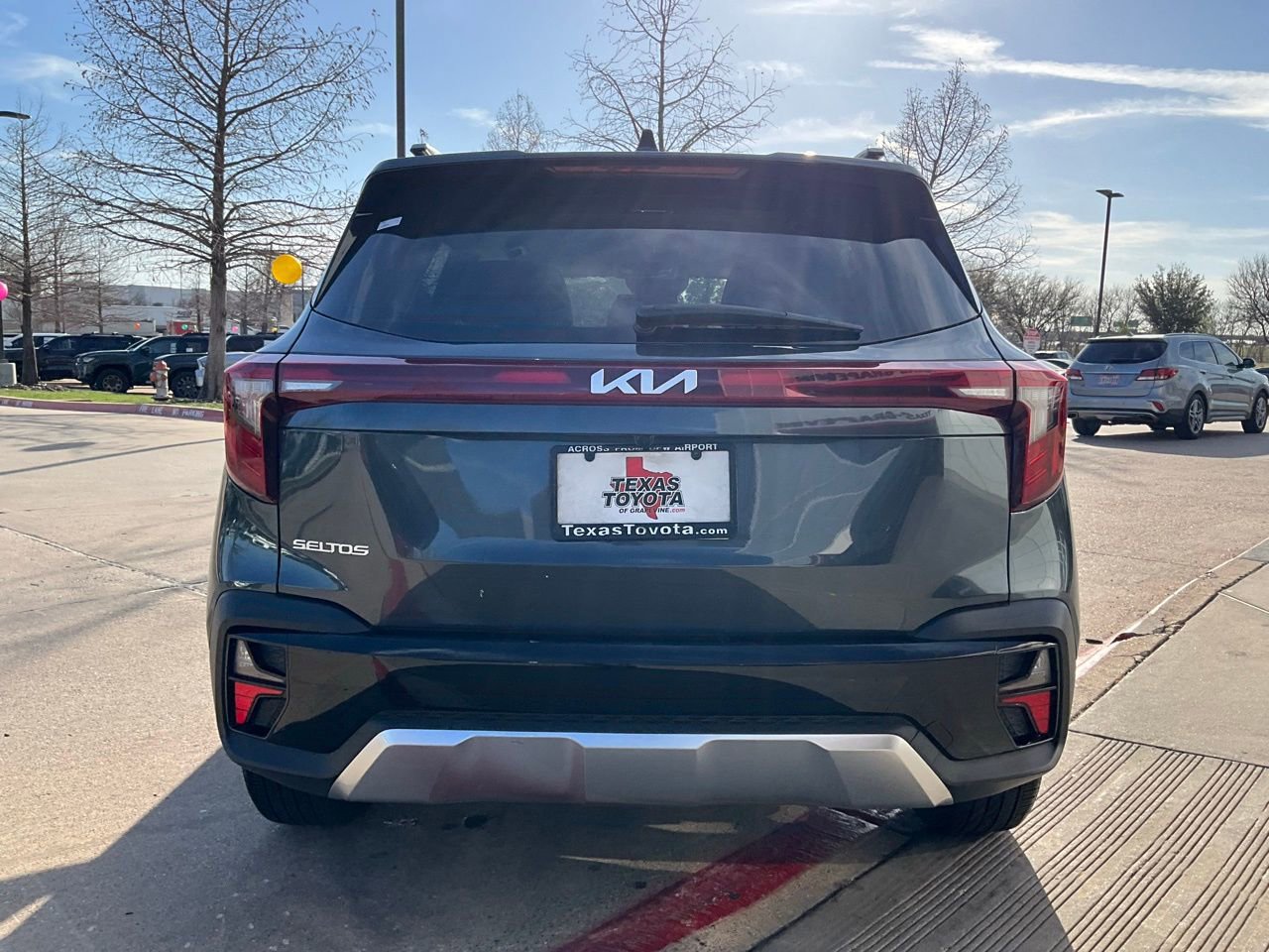 Used 2025 Kia Seltos S image 7