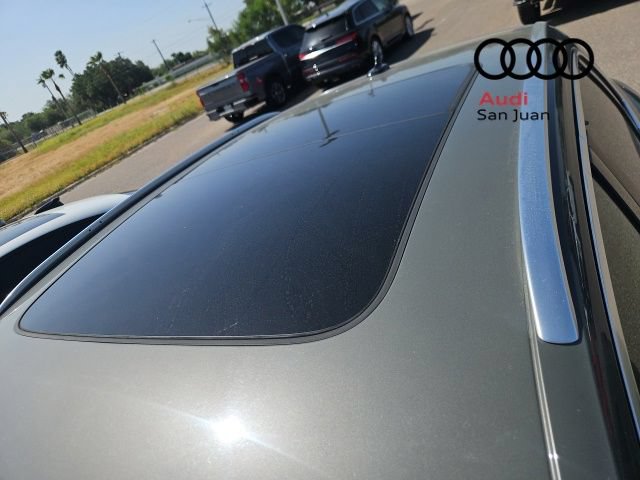 Used 2020 Audi Q3 2.0T Premium w/ Convenience Package AWD/4WD image 8