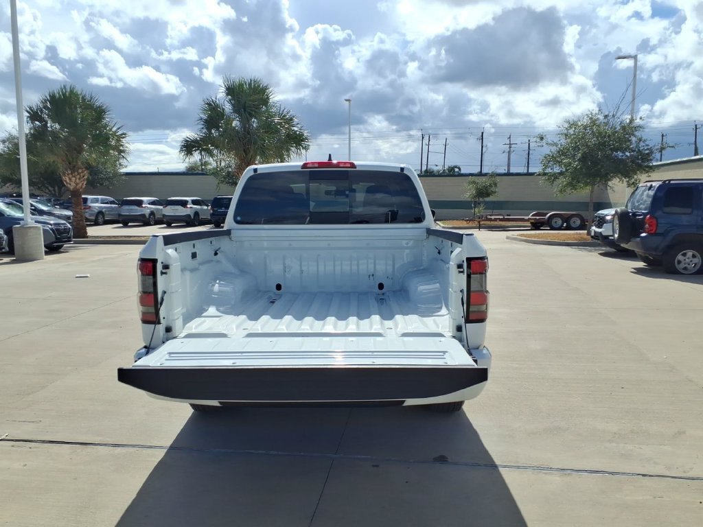 Used 2025 Nissan Frontier SV RWD image 20
