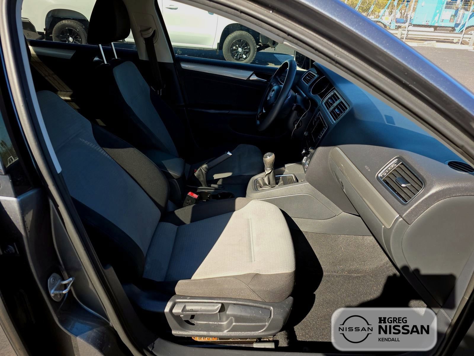 Used 2017 Volkswagen Jetta S image 17