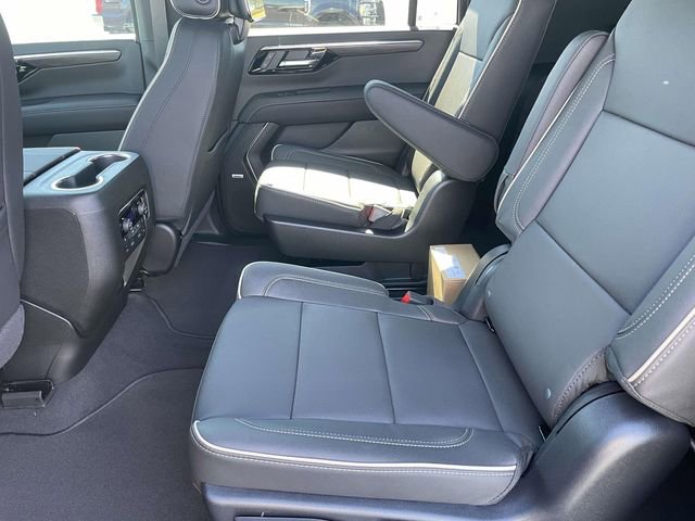 New 2026 Chevrolet Suburban Premier image 11