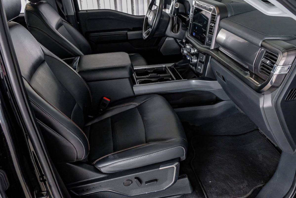 Used 2023 Ford F250 Lariat w/ Black Appearance Package image 12