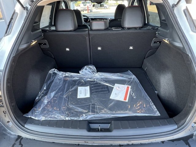 New 2026 Nissan Kicks SR image 7