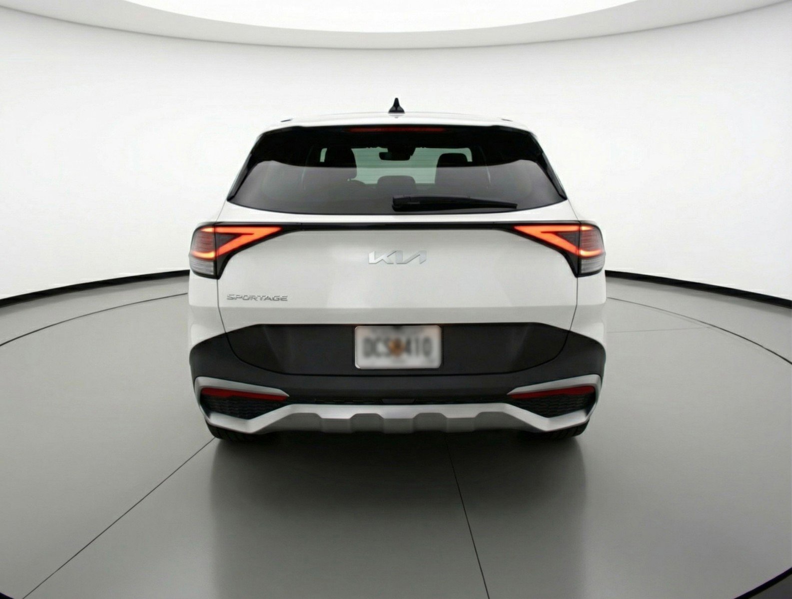 Used 2025 Kia Sportage LX image 7