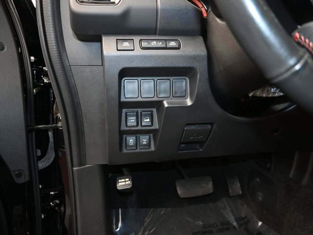 Used 2023 Nissan Frontier PRO-4X w/ Tow Package AWD/4WD image 12